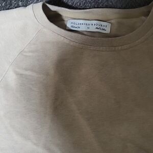 Holderness & Bourne Men’s Crewneck Sweatshirt in Beige